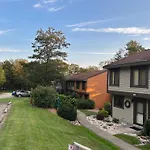 Townhouse In Seven Springs 3Bed 2Bath Sleeps 8 Aircon Wifi