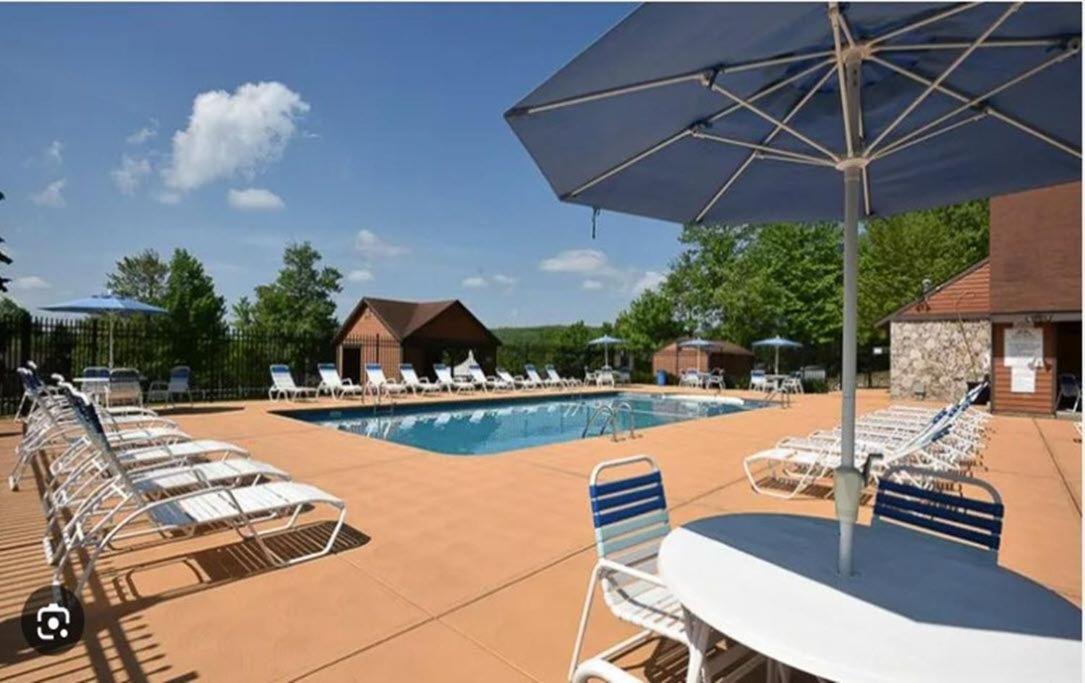 Townhouse In Seven Springs 3bed 2bath Sleeps 8 Aircon Wifi Champion