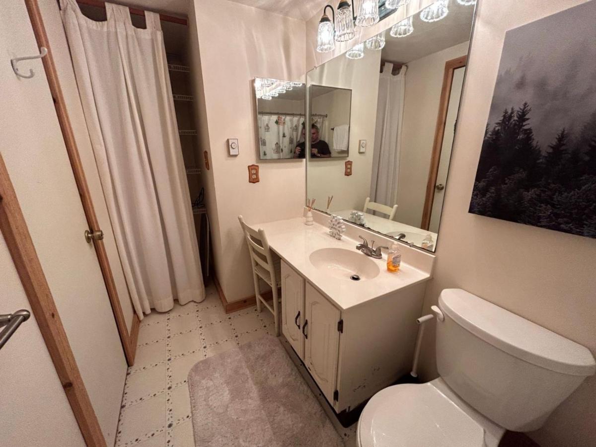 Townhouse In Seven Springs 3bed 2bath Sleeps 8 Aircon Wifi *