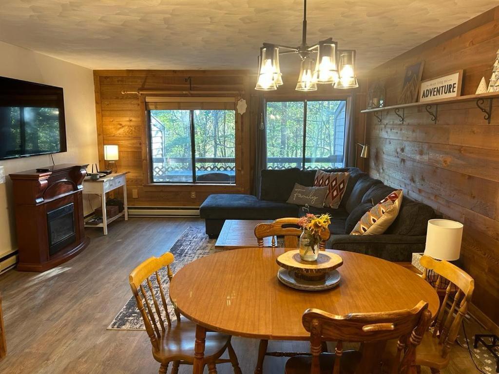 Townhouse In Seven Springs 3bed 2bath Sleeps 8 Aircon Wifi Holiday home *