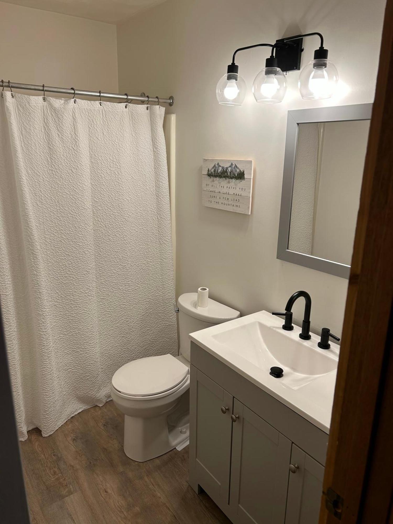 Townhouse In Seven Springs 3bed 2bath Sleeps 8 Aircon Wifi *